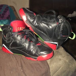 Jordan 7’s “hare” bugs bunny versions